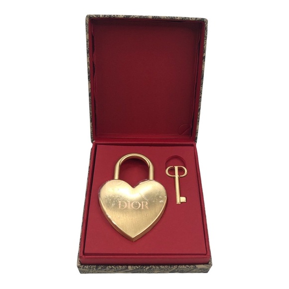 Dior Beauty Heart Padlock and Key. Authentic, Limited Edition & Functional. - Picture 2 of 4